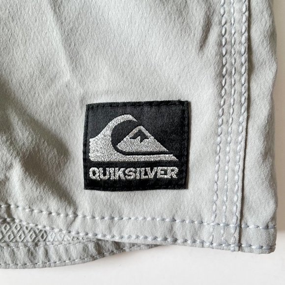 Quicksilver Board Shorts (XS) - Picture 3 of 5